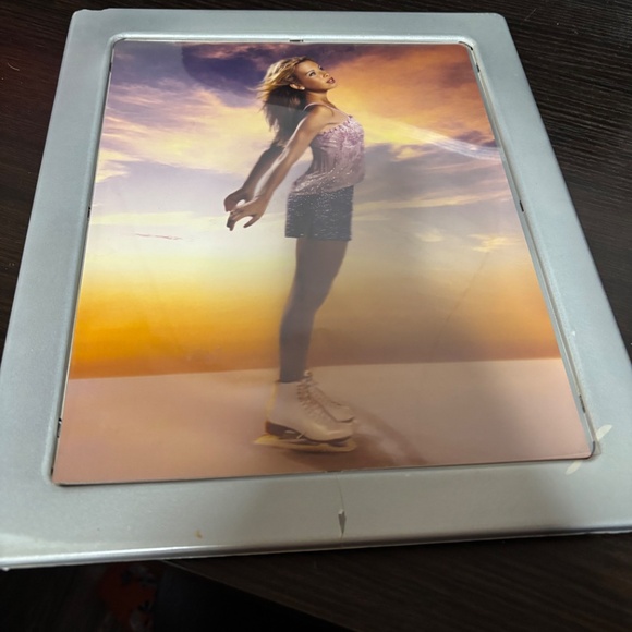 Tara Lipinski Stars on Ice Tour Photo - Picture 2 of 2